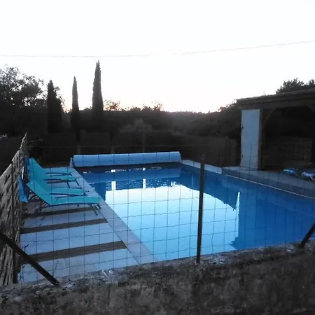 Bed & Breakfast Les Rocailles De La Reine